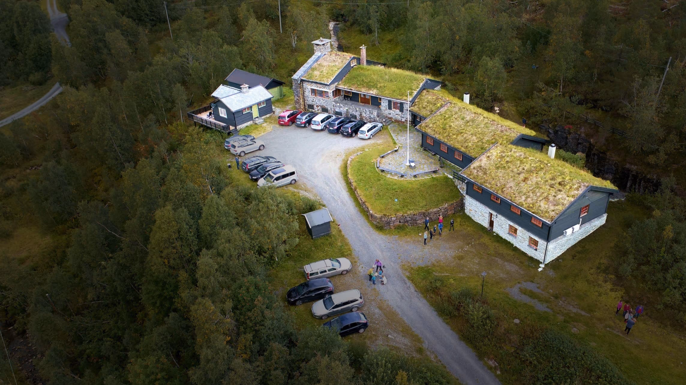 Leirstaden i sommargrønt